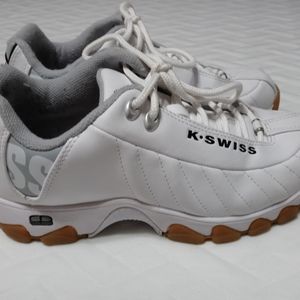 Women's 7.5 K-Swiss shoes only worn once.